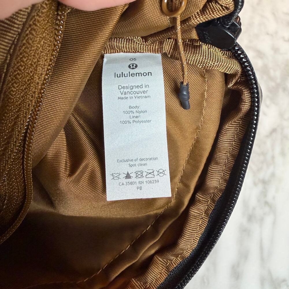 Lululemon Everywhere Belt Bag in Brown - Picture 4 of 5